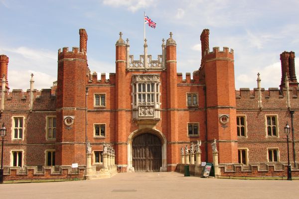 Hampton Court Palace. Hampton Court Palace